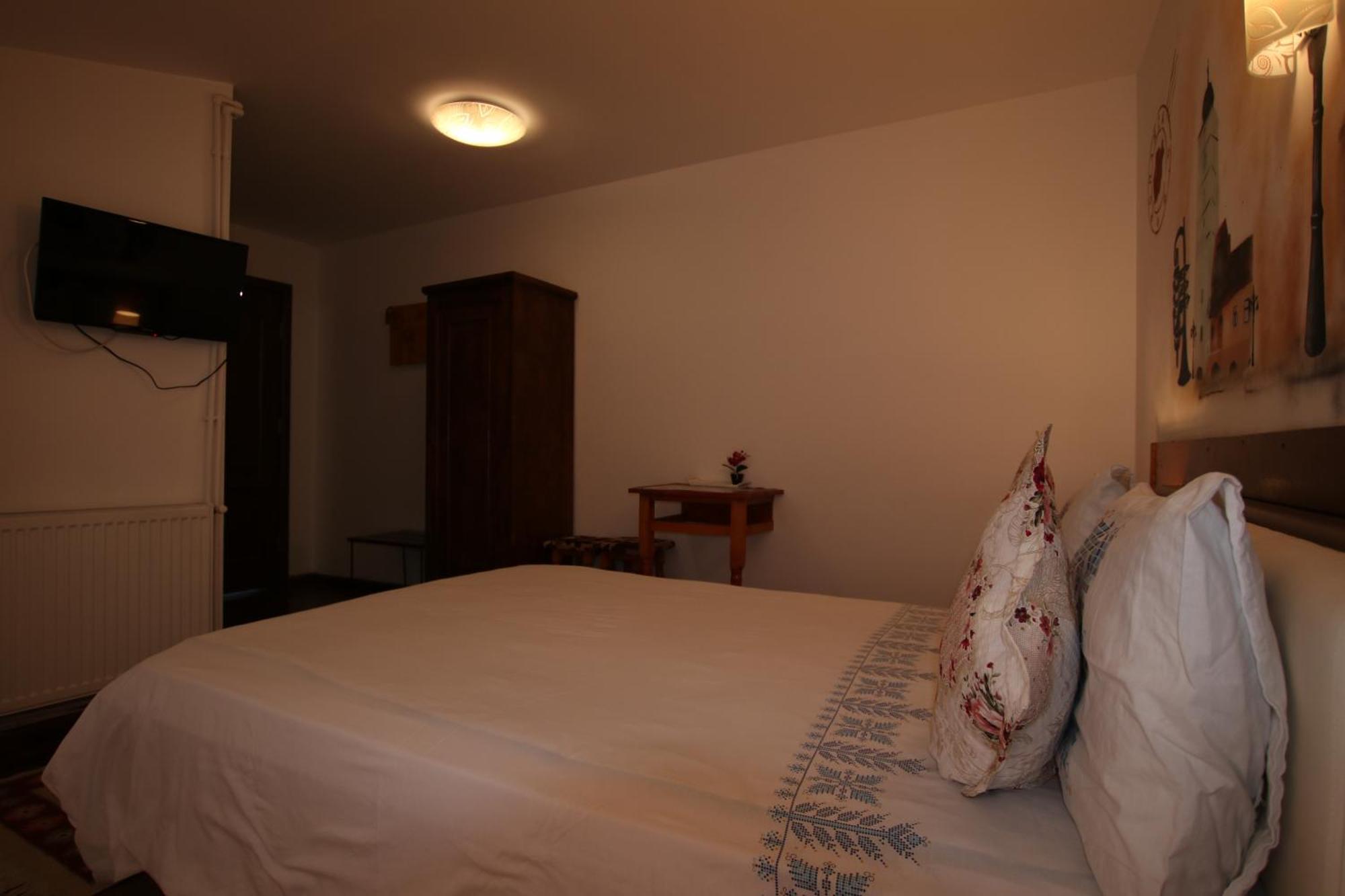Duo Caffe Baneasa B&B